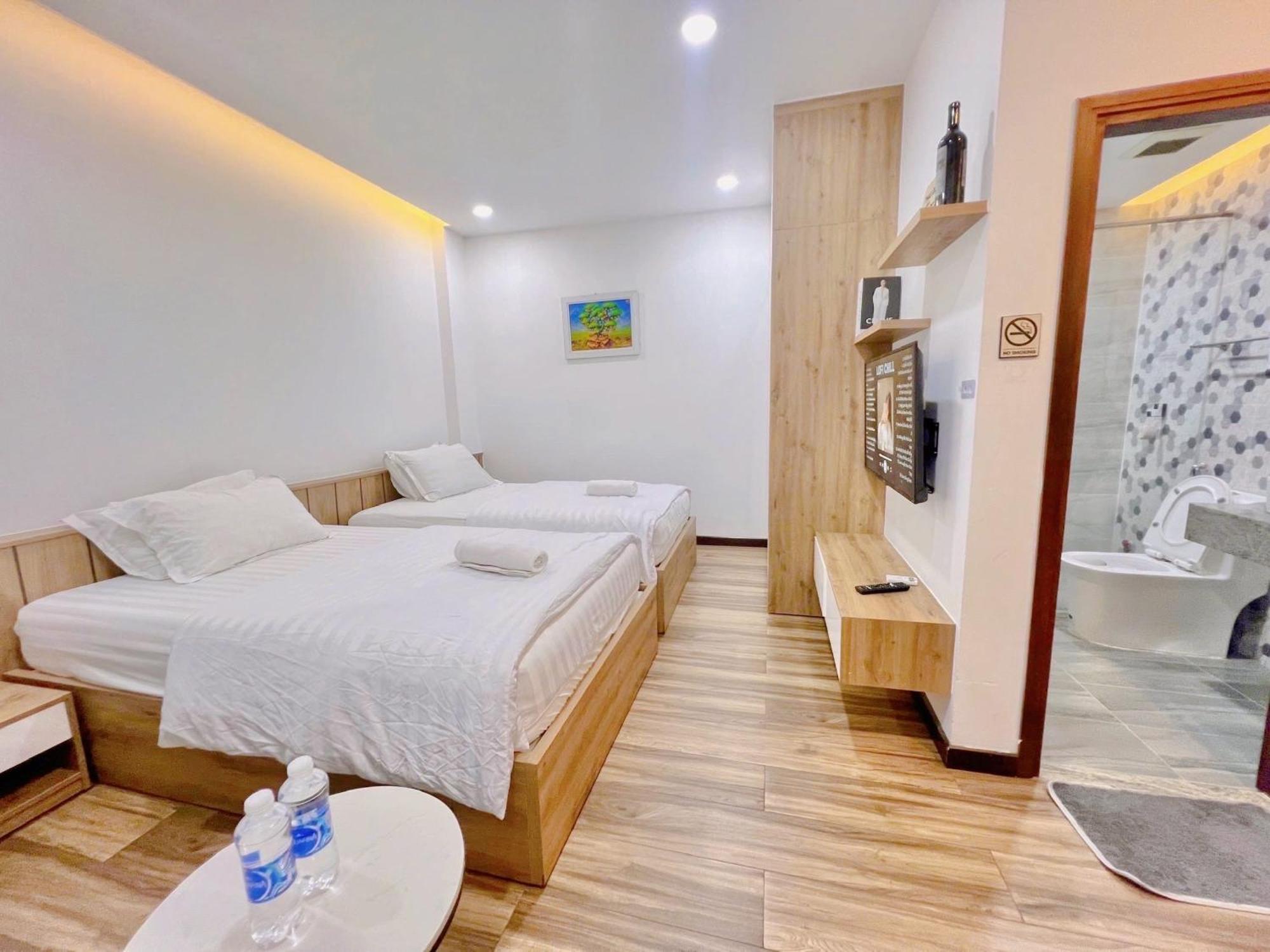 Riverside Truong Sa Phu Nhuan 2 Beds Apartment